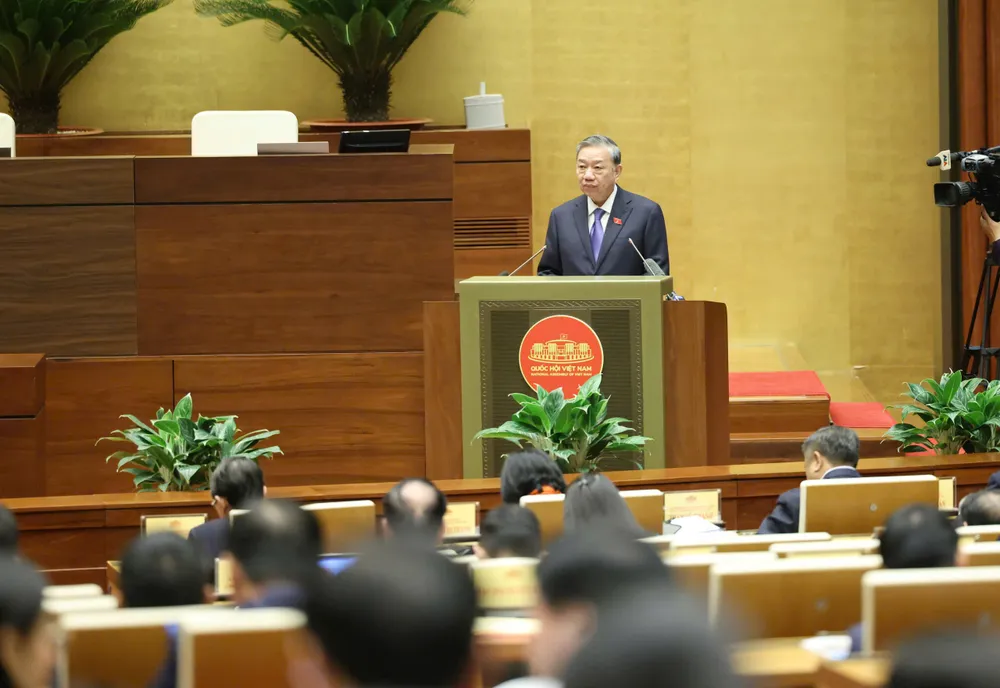 TÔ LÂM - XA 15.jpeg