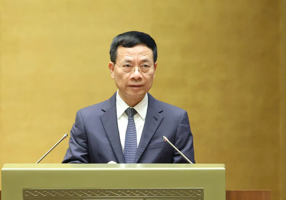 Bộ trưởng Bộ KH-CN Nguyễn Mạnh Hùng báo cáo về Luật Trí tuệ nhân tạo. Ảnh: QUANG PHÚC 