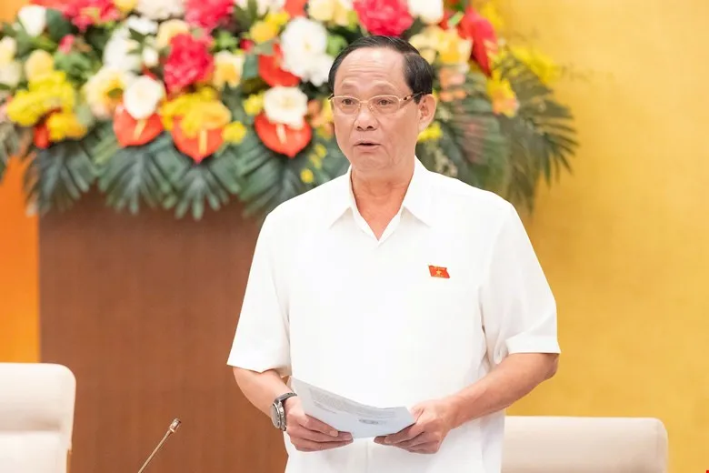 Phó Chủ tịch Quốc hội Trần Quang Phương điều hành phiên họp 