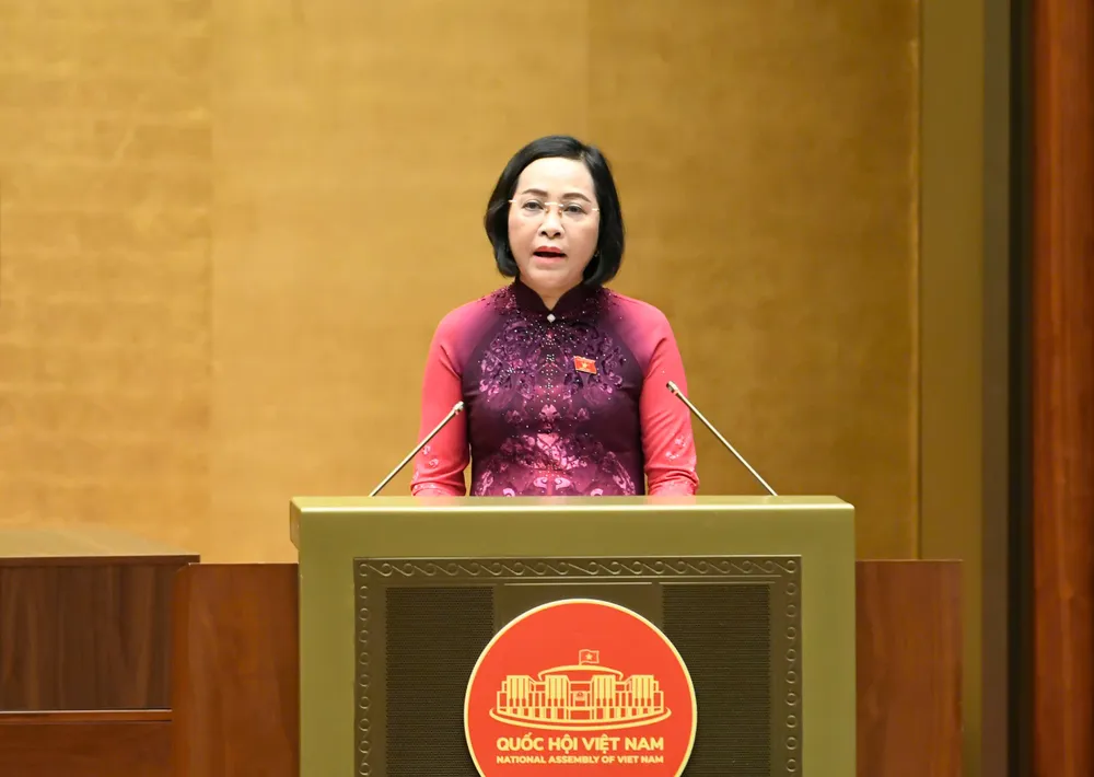 Phó Chủ tịch Quốc hội khóa XV Nguyễn Thị Thanh, Ủy viên Hội đồng Bầu cử quốc gia trình bày tóm tắt báo cáo tổng kết cuộc bầu cử. Ảnh: QUANG PHÚC