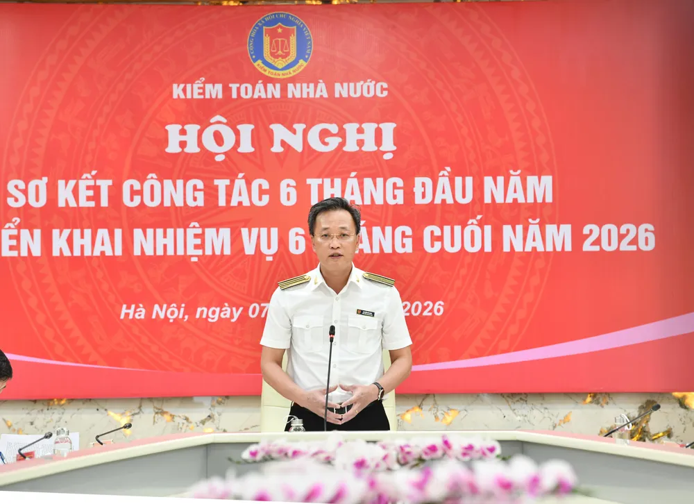 Tổng Kiểm toán Nhà nước Nguyễn Hữu Nghĩa chủ trì hội nghị. Ảnh: CẨM HÀ 
