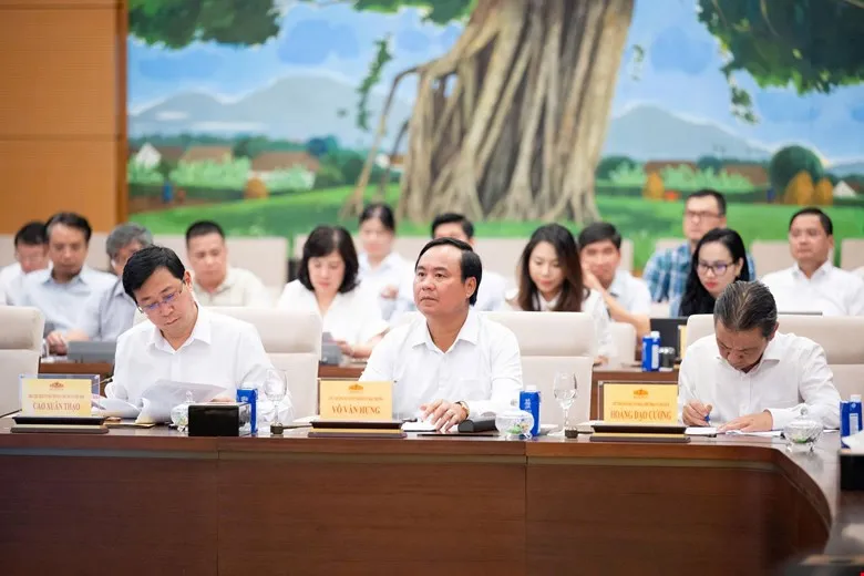 DỰ 2.jpg