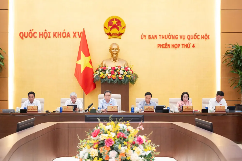 15 chủ trì.jpg