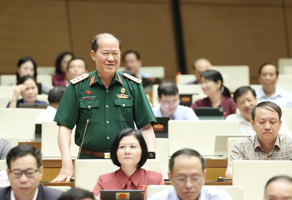 8 bế .jpg
