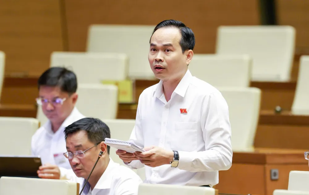 11 DUY MINH.jpg