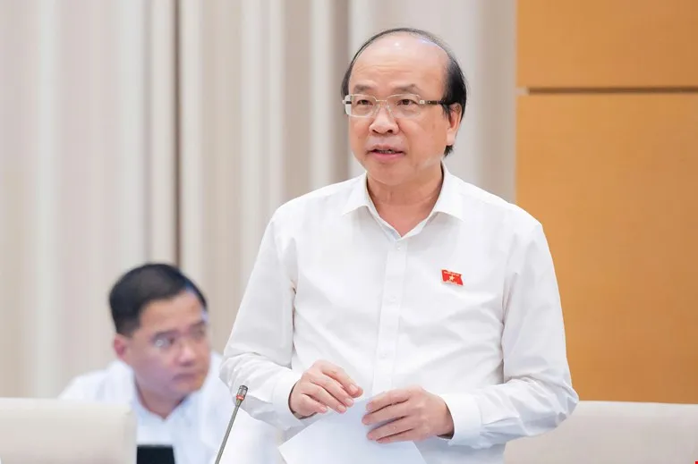 18 hiếu .jpg