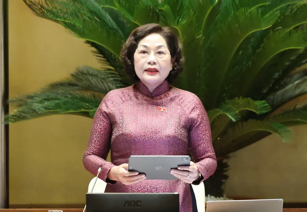 Phó Chủ tịch Quốc hội Nguyễn Thị Hồng điều hành phiên thảo luận. Ảnh: QUANG PHÚC 