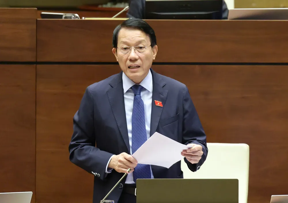 Bộ trưởng Bộ Công an Lương Tam Quang phát biểu giải trình, làm rõ một số vấn đề đại biểu Quốc hội nêu, sáng 24-8. Ảnh: QUANG PHÚC