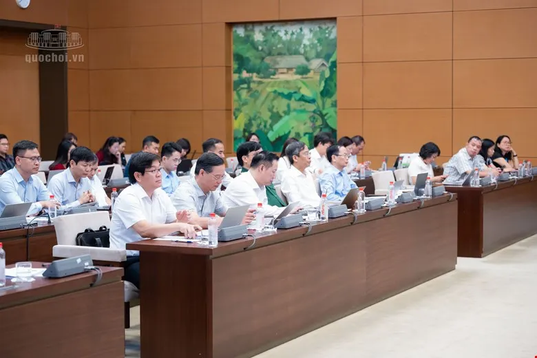 Quang cảnh phiên giải trình. Ảnh: CỔNG THÔNG TIN ĐIỆN TỬ QUỐC HỘI