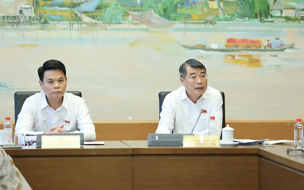 Thủ tướng Lê Minh Hưng phát biểu về dự thảo Luật Đất đai (sửa đổi) chiều 22-10. Ảnh: QUANG PHÚC
