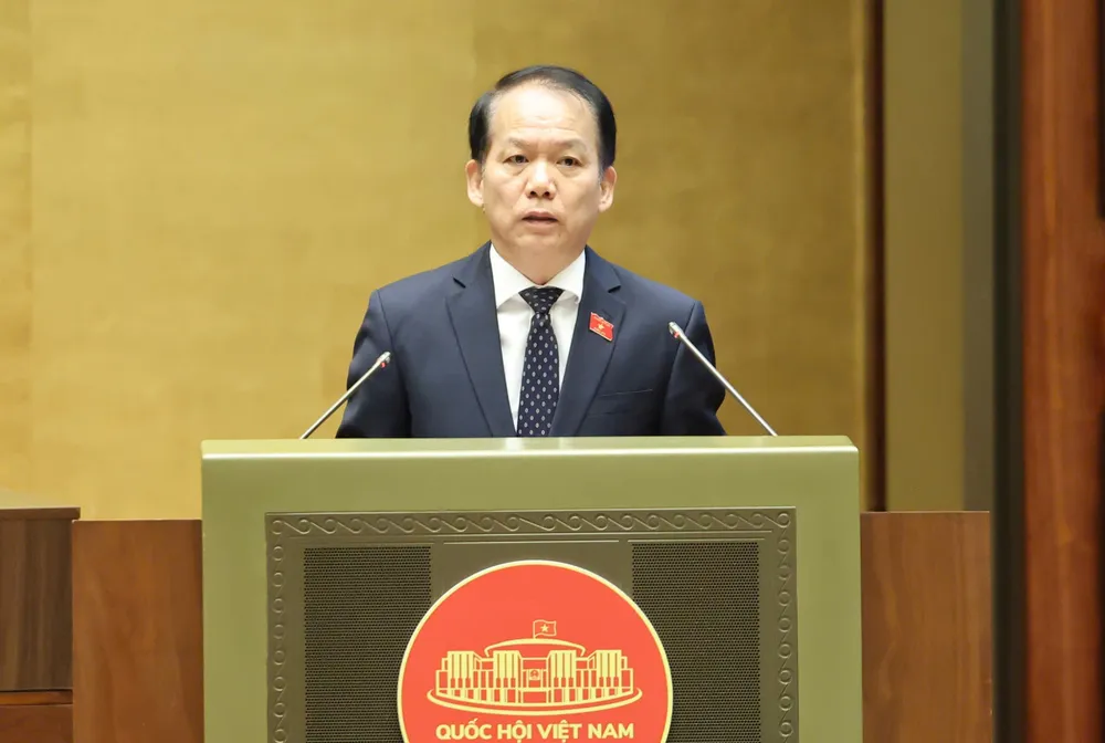 HOÀNG THANH TUNG.jpg