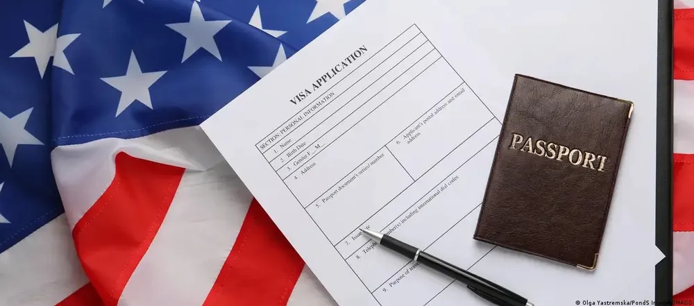 Mỹ hạn chế cấp thị thực cho những cá nhân bị xem có hành vi đối nghịch với lợi ích của Washington. Ảnh: Olga Yastremska/Pond5 Images/IMAGO