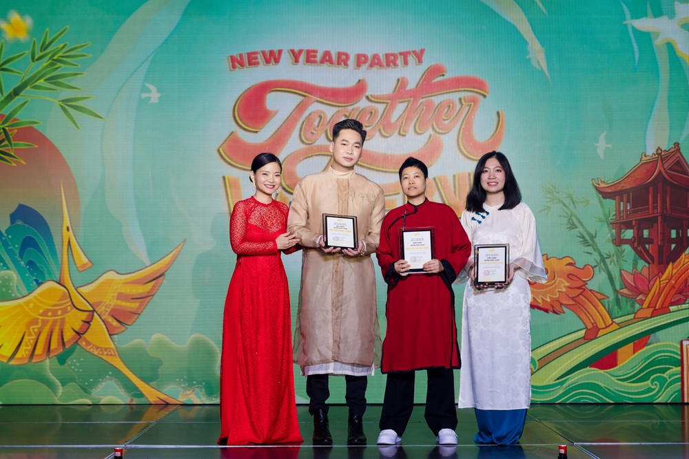 Biti’s奖励优秀员工。