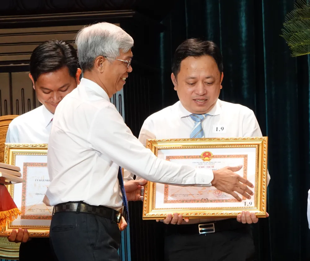 Chấm dứt việc bình xét các danh hiệu mang tính hình thức  ảnh 3