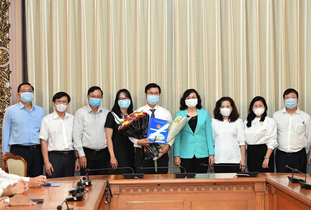 Ông Đào Minh Chánh giữ chức Phó Giám đốc Sở Kế hoạch và Đầu tư TPHCM ảnh 4