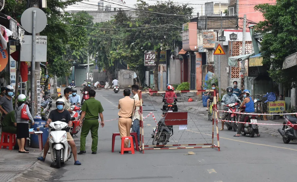 Hiện nay, trên địa bàn TPHCM có nhiều khu vực phong tỏa để kiểm soát dịch Covdi-19