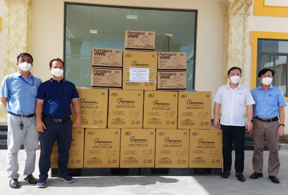 Sớm triển khai tiêm vaccine cho các doanh nghiệp hoạt động "3 tại chỗ" ảnh 3