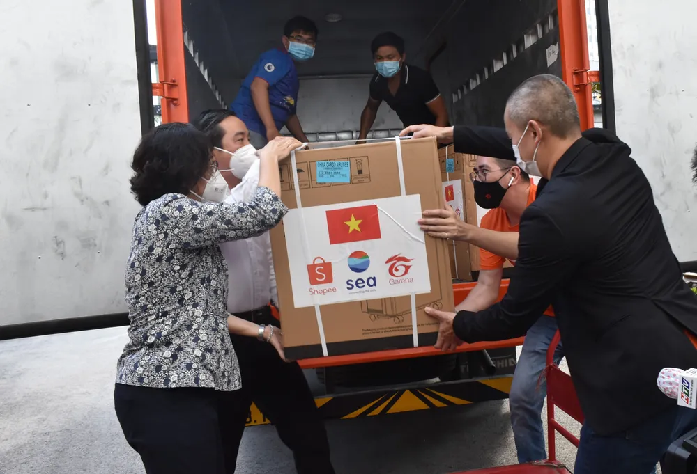 Tập đoàn Sea tặng vật tư y tế phòng chống dịch Covid-19 trị giá 42 tỷ đồng ảnh 1