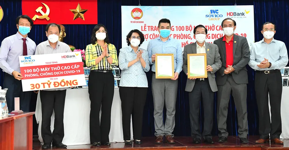 TPHCM tiếp nhận 100 máy thở cao cấp trị giá 30 tỷ đồng ảnh 1