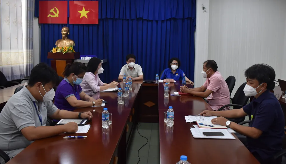 Tập trung tiêm vaccine cho người dân, mở rộng vùng xanh  ảnh 2