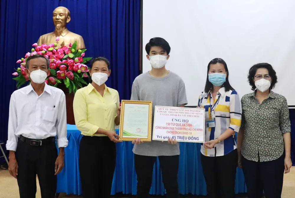 Tập trung tiêm vaccine cho người dân, mở rộng vùng xanh  ảnh 5