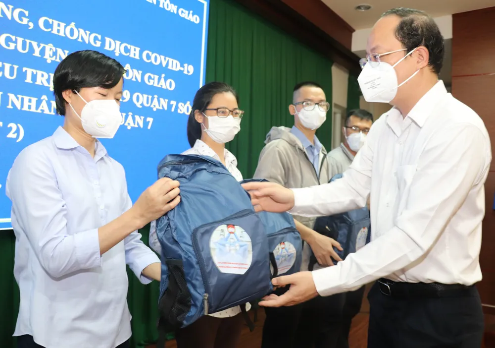 109 tình nguyện viên tôn giáo tham gia tuyến đầu chống dịch Covid-19 ảnh 1