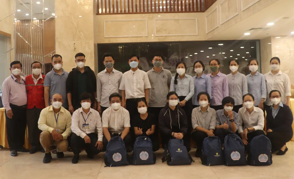 Tình nguyện viên tôn giáo tiếp tục tham gia tuyến đầu chống dịch ảnh 1