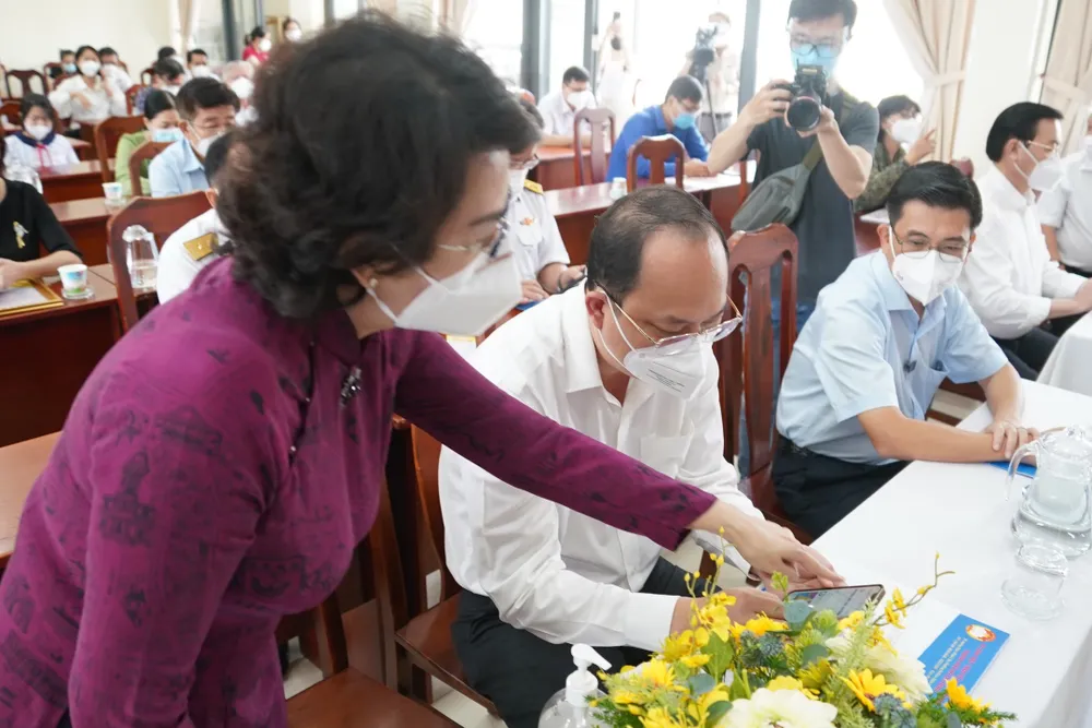 TPHCM ra mắt chương trình “Thành phố nghĩa tình - kết nối yêu thương” ảnh 7