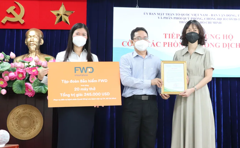 TPHCM tiếp nhận gần 27 tỷ đồng và 400 tấn gạo phòng chống dịch Covid-19 ảnh 2