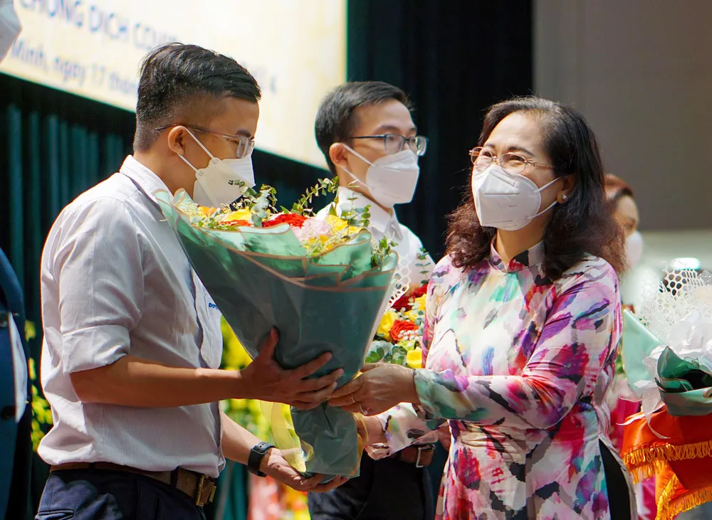 Bí thư Thành ủy TPHCM Nguyễn Văn Nên: Không để ai phải ở lại phía sau trên thành phố nghĩa tình ảnh 8