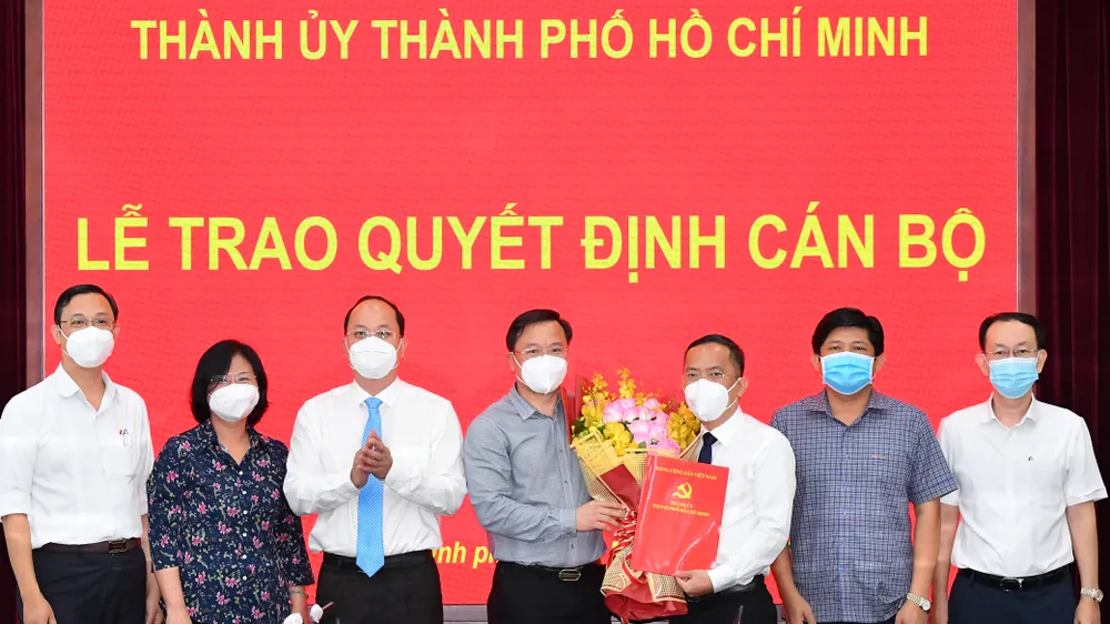 Đồng chí Trương Vĩnh Tùng giữ chức Phó Chánh Văn phòng Thành ủy TPHCM ảnh 1