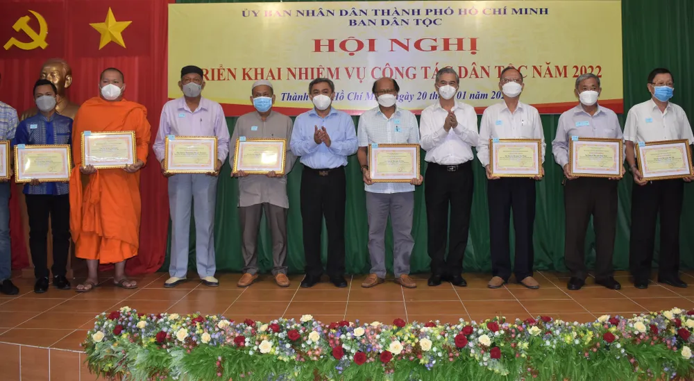 Phát huy vai trò người có uy tín trong đồng bào dân tộc thiểu số ảnh 1