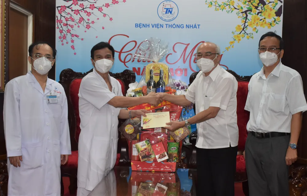 Trưởng Ban Tuyên giáo Thành ủy TPHCM thăm, chúc tết một số đơn vị ảnh 1