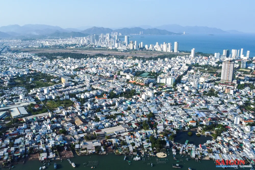 Một góc TP Nha Trang, tỉnh Khánh Hòa nhìn từ trên cao. Ảnh: HIẾU GIANG