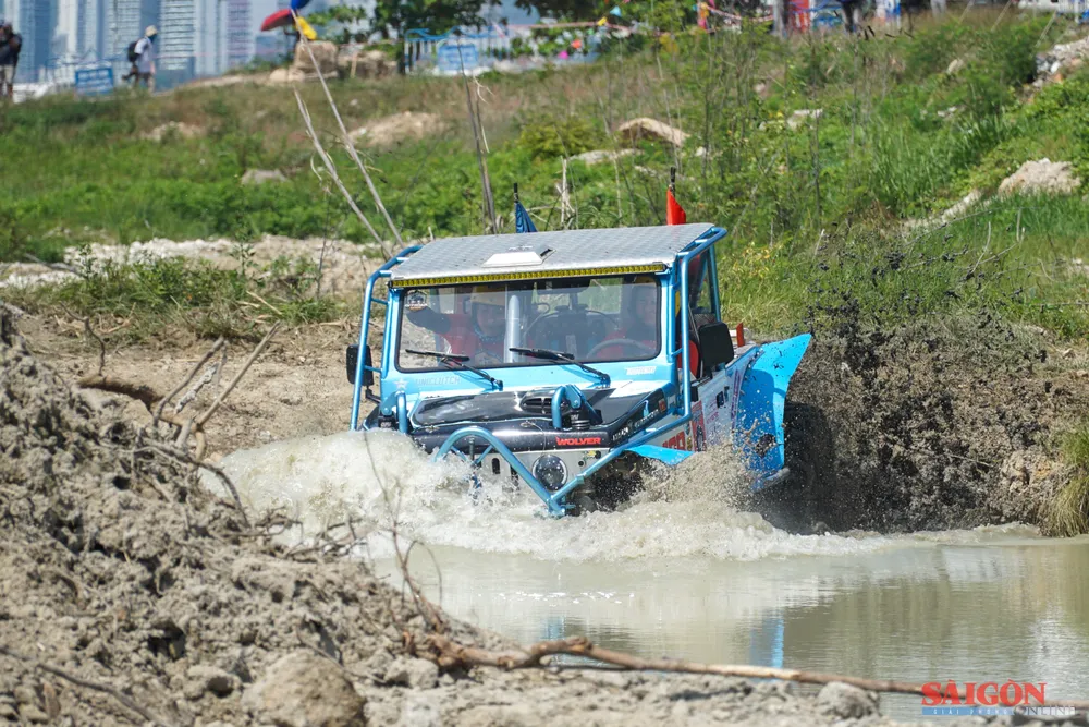 Kịch tính giải đua xe thể thao và địa hình ở Nha Trang