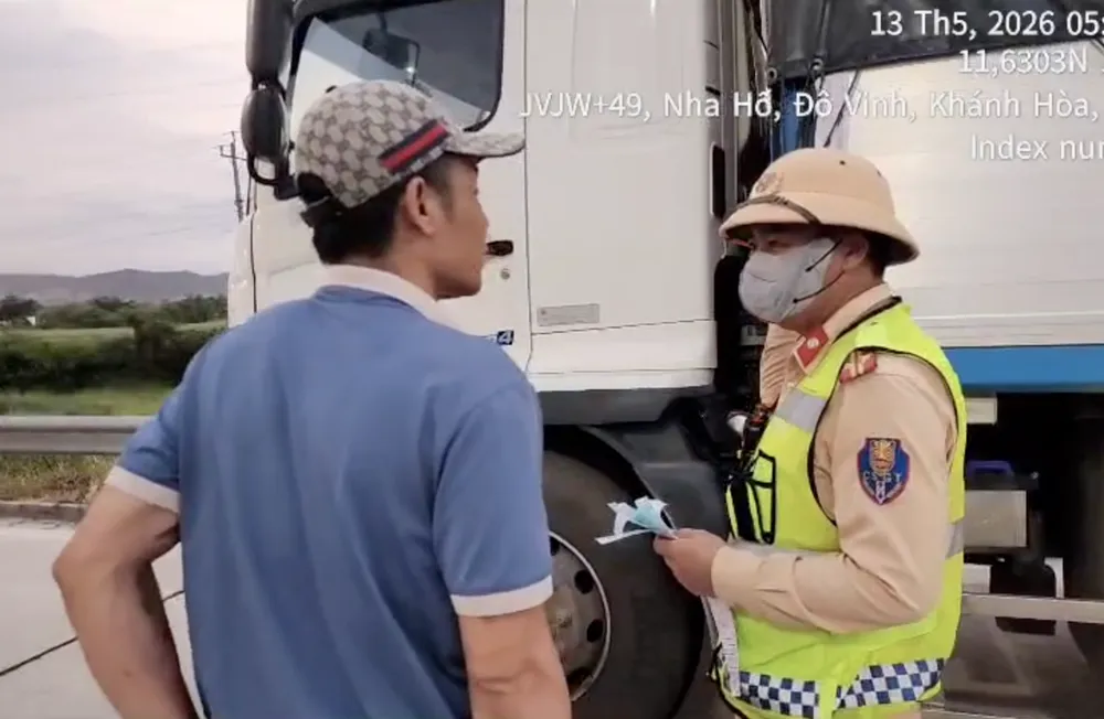 Ảnh màn hình 2026-05-13 lúc 13.32.40.png
