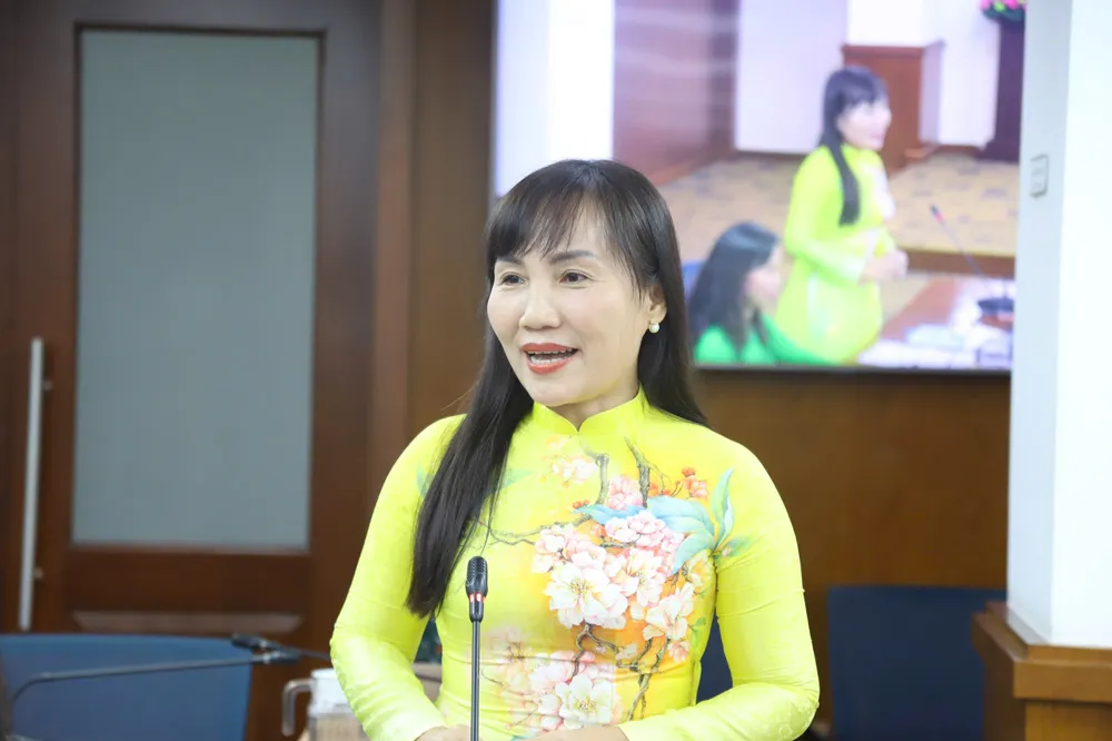 Bà Trịnh Thị Thanh thông tin tại họp báo