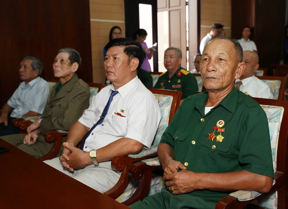 df244f9ec2d44b8a12c5 (1).jpg