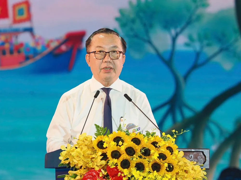 Giám đốc Sở Văn hóa và Thể thao TPHCM Trần Thế Thuận phát biểu khai mạc. Ảnh: HOÀNG HÙNG