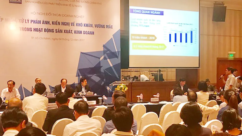 Quang cảnh hội  nghị đối thoại doanh nghiệp