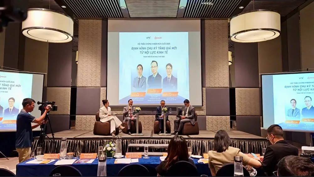 Quang cảnh hội thảo 