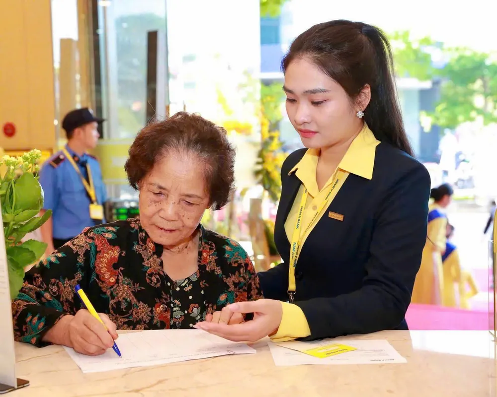 TPHCM: Tín dụng 11 tháng đạt hơn 5 triệu tỷ đồng