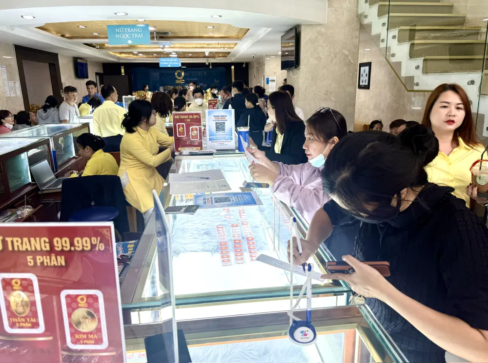 Sáng 23-6: Giá vàng đảo chiều giảm