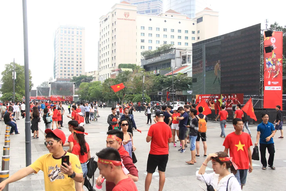 U23 Việt Nam - U23 Uzbekistan 1-2: VÀNG RƠI PHÚT CHÓT ảnh 43