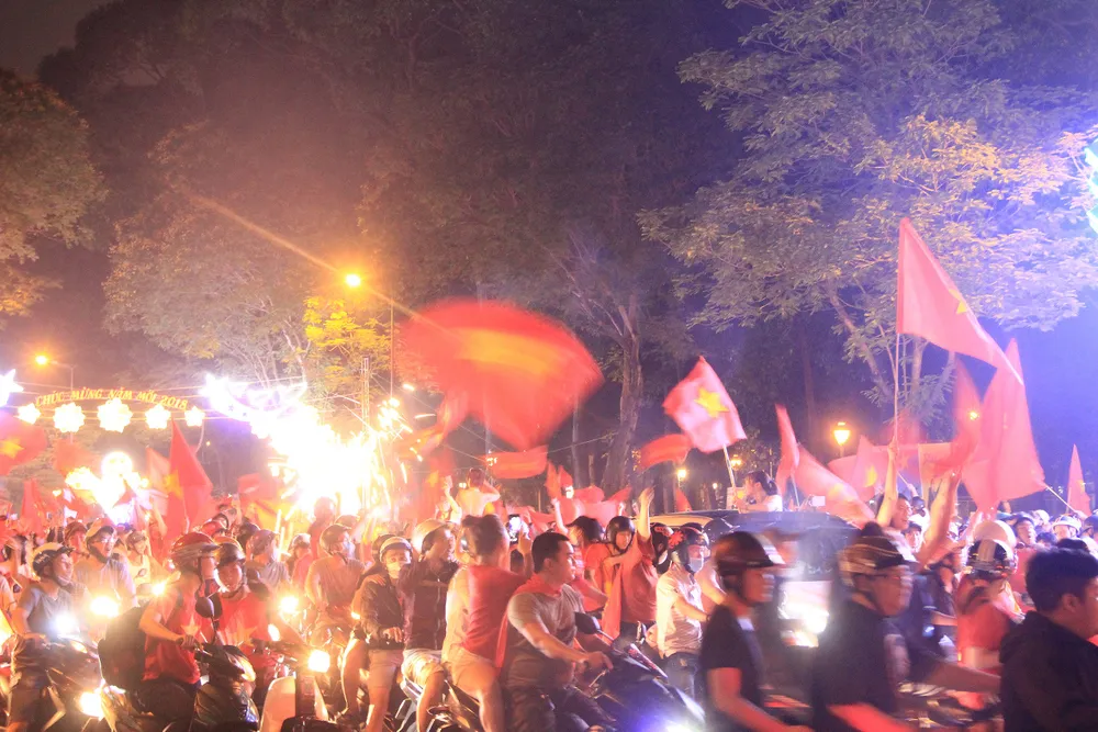 Xử lý nhiều trường hợp vi phạm giao thông tại TPHCM sau chung kết của U23 Việt Nam ảnh 1