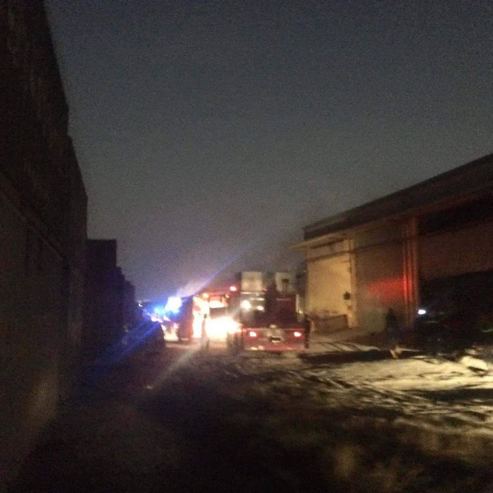 Cháy lớn kho giấy gần 2.000m² tại TPHCM ảnh 1