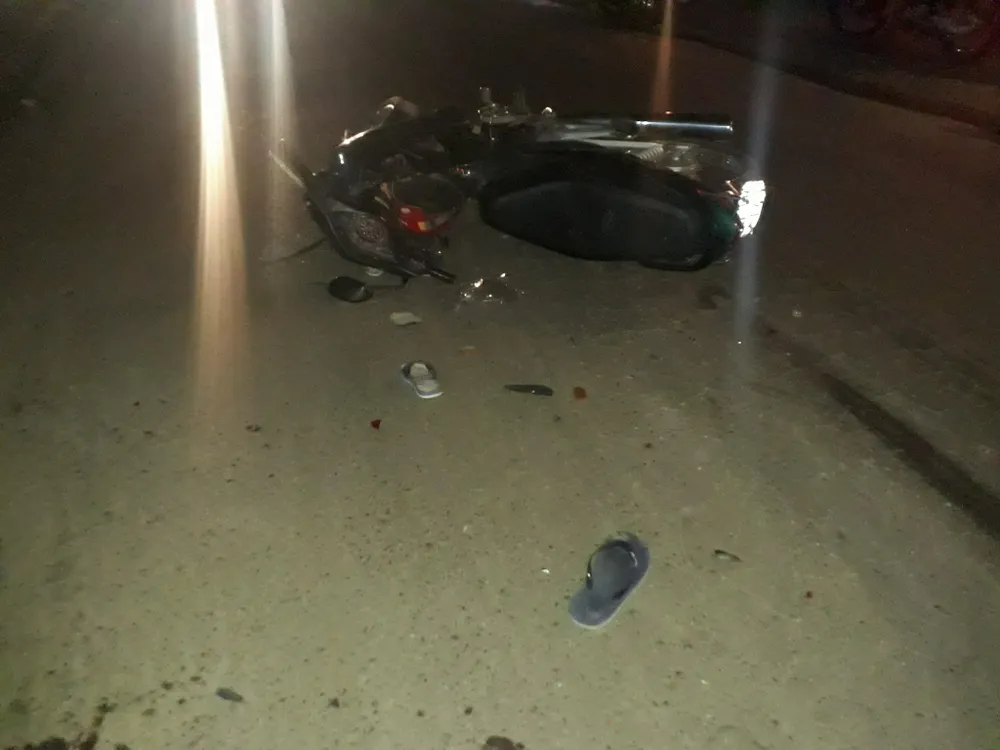 Va chạm với xe giường nằm, 3 mẹ con bị cán thương vong trong đêm ảnh 1