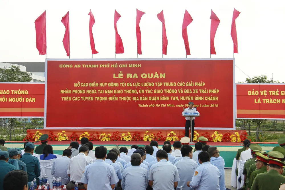 Công an TPHCM ra quân mở cao điểm phòng ngừa tai nạn, ùn tắc giao thông, đua xe ảnh 3