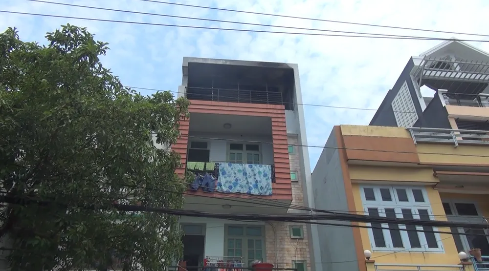 Cháy căn nhà 3 tầng ở TPHCM, nhiều người thoát chết ảnh 2