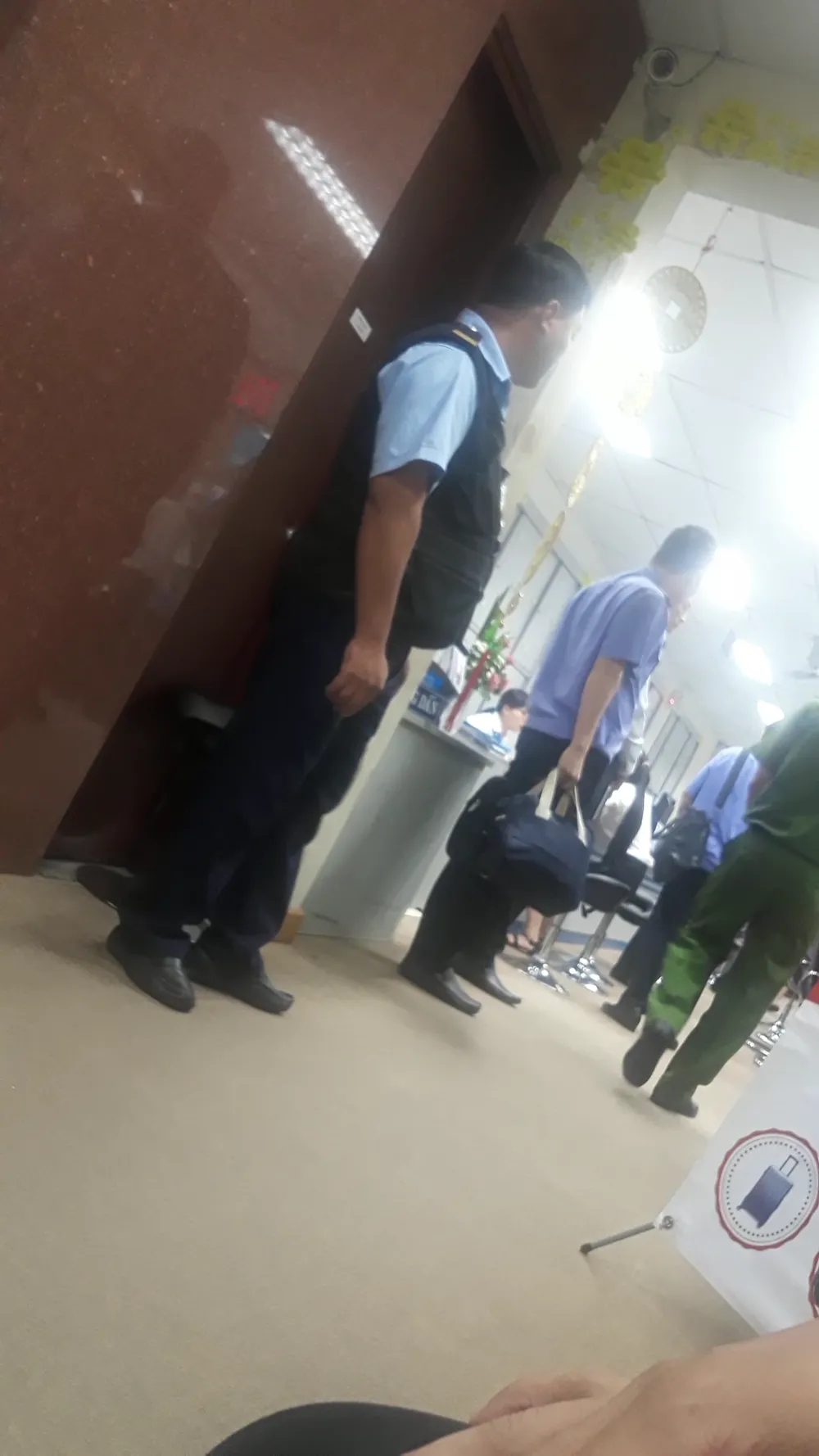 Bộ Công an khám xét Eximbank chi nhánh TPHCM, bắt giữ 2 người ảnh 1